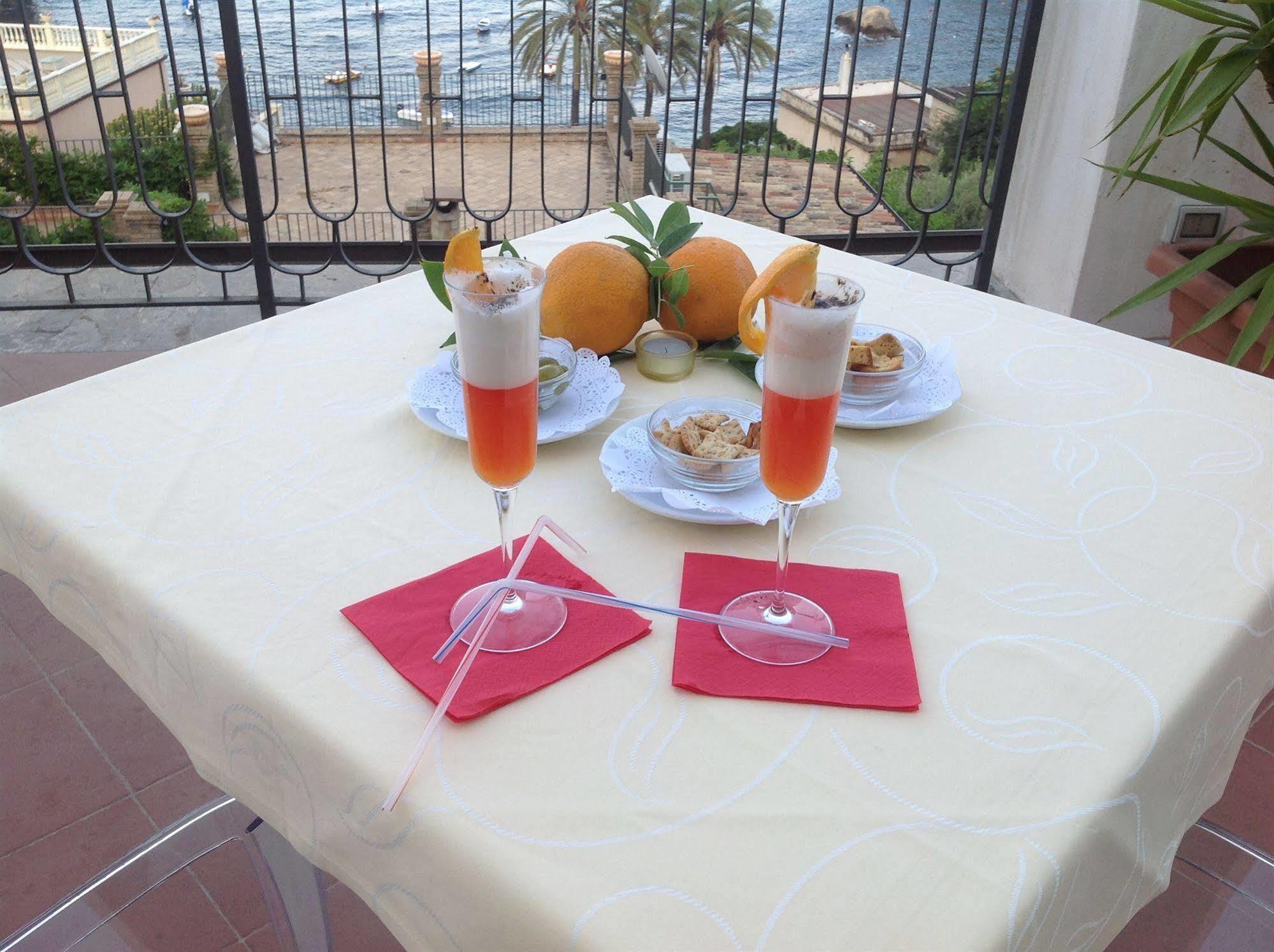 Hotel Baia Azzurra Taormina Esterno foto