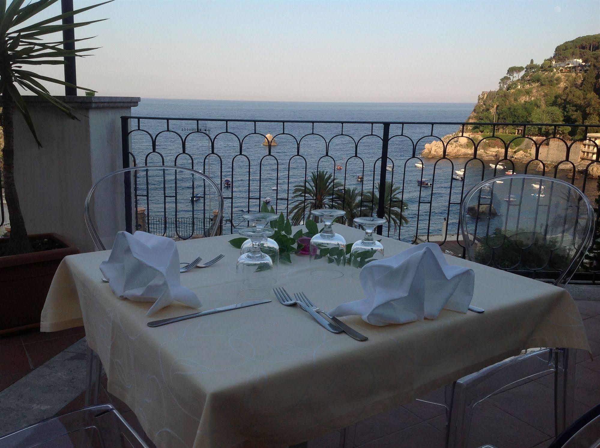 Hotel Baia Azzurra Taormina Esterno foto